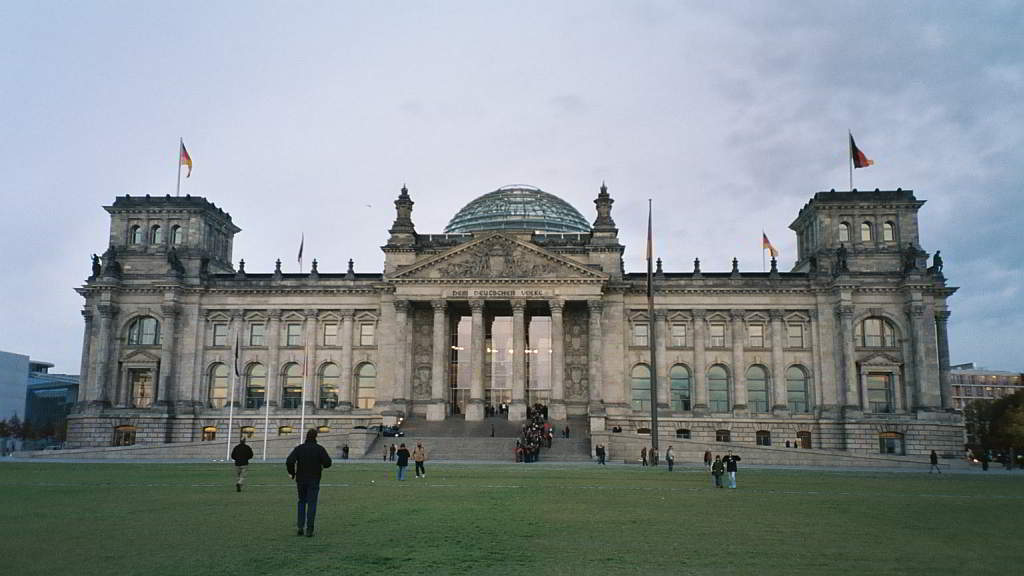 Deutscher Reichstag - free photo from morguefile.com