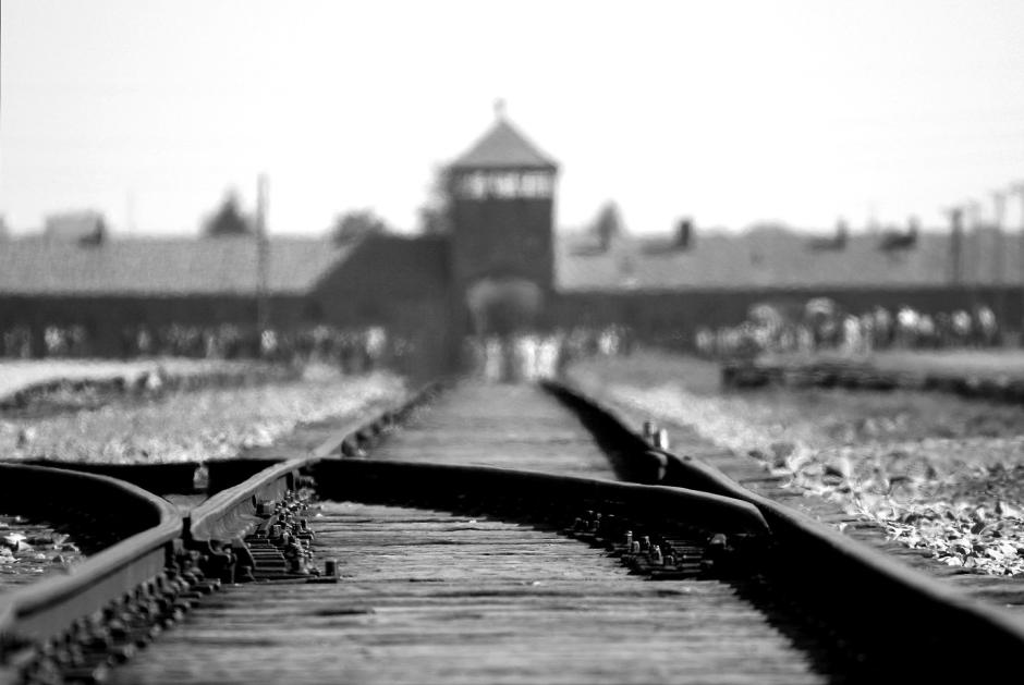 Auschwitz-Birkenau - Bild von Ron Porter auf Pixabay